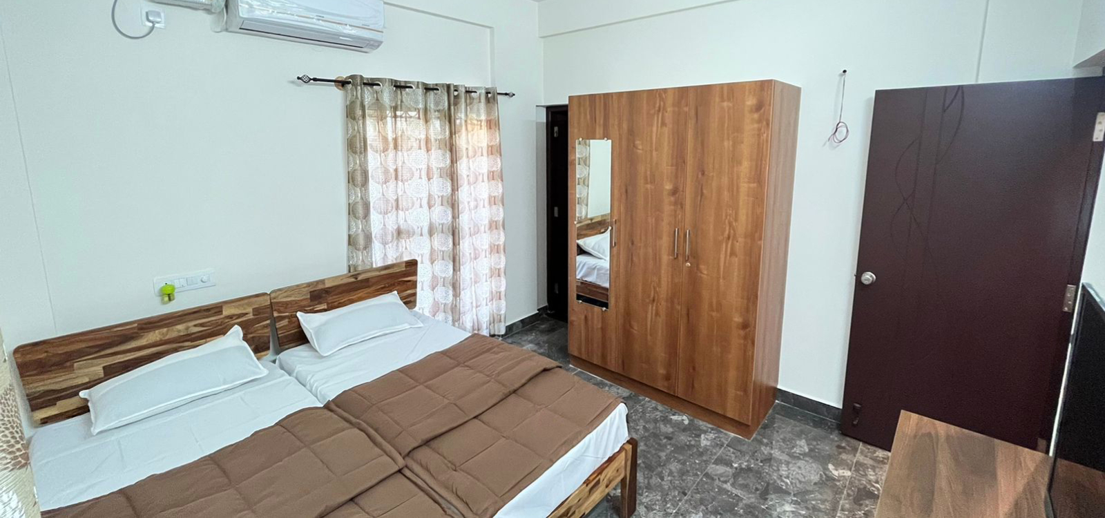 Hotels near Hennur